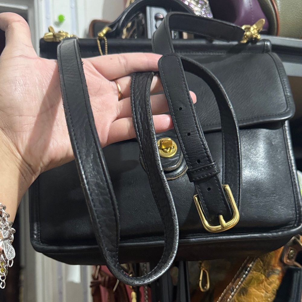 Coach Vintage Willis bag #9927 - Picture 3 of 15